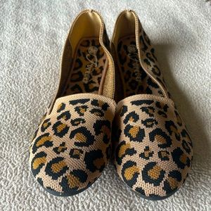 FOREVER -stretchy animal leopard print comfy flats shoes, 8.5, NWOT
